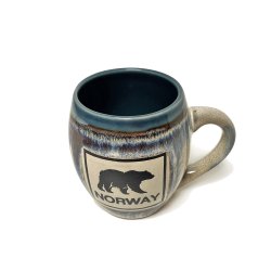 Keramisk krus med bjrn