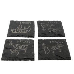 Skiferbrikker med helleristninger