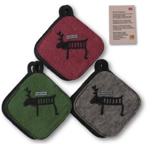  Grytekluter med n�lefiltet reinsdyr fra helleristning.